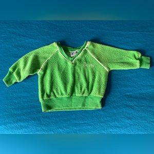 FREE W/BUNDLE❣️VINTAGE green terry v-neck top 12 mo. Baby